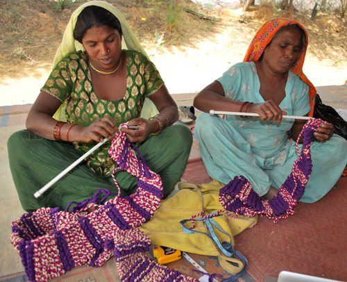 Sahil SArthak Katran Knitting Ropes Multicolor weaving